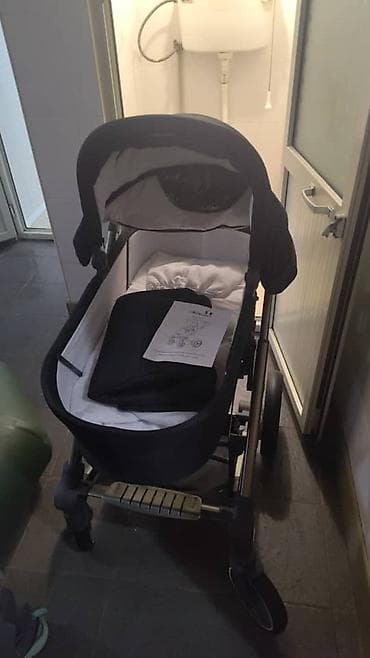 Коляска, цвет - Черный, Б/у