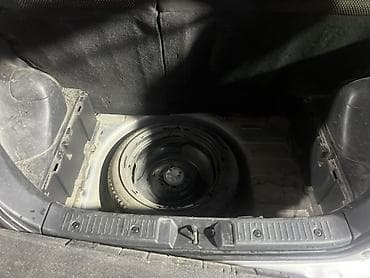 пепельница авто: Toyota Ist: 2004 г., 1.5 л, Автомат, Бензин, Хэтчбэк — 8