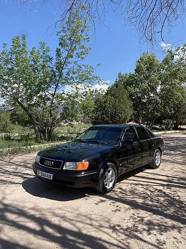 Audi S4: 1993 г., 2 л, Механика, Бензин, Седан