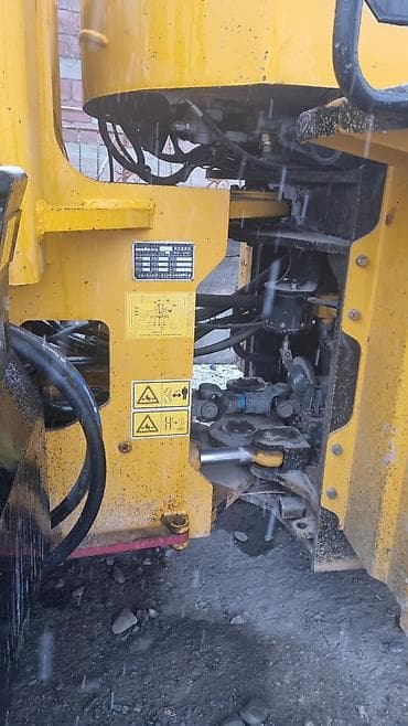 kia rio 5: Погрузчик, 2017 г., Колесный, Фронтальный — 3