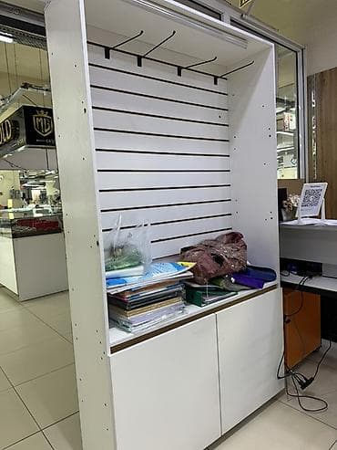 Авто тейлөө жабдуулары: Торговый стенд-витрина с перфорацией под навесные крючки - Материал — 1