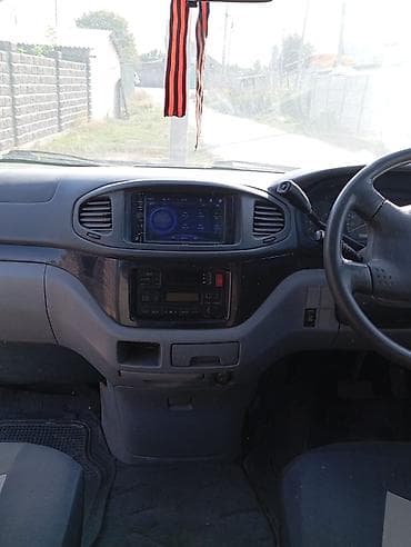 кузов степвагон: Toyota Regius: 2000 г., 2.7 л, Автомат, Бензин, Вэн/Минивэн — 5