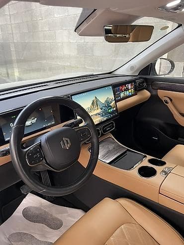 wuling mini ev: LEAPMOTOR C11 — электрический кроссовер Кузов и дизайн: - Современный — 7