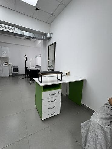 Салоны красоты: 💅 Сдается в аренду маникюрный стол Ищете уютное место для работы? — 4
