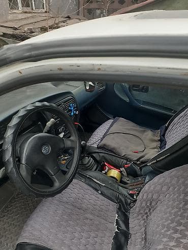 almera classic: Nissan Primera: 1990 г., 1.6 л, Механика, Бензин, Седан — 6