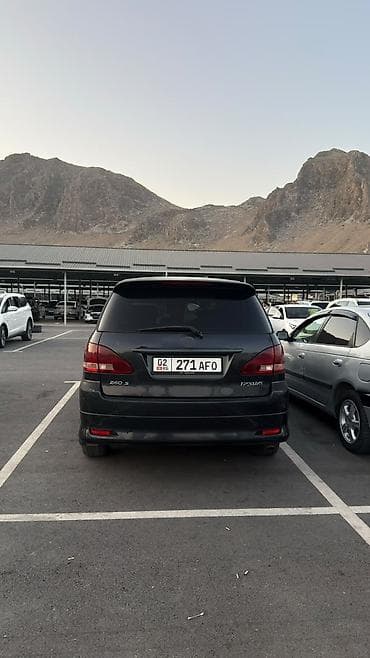 210 cdi: Toyota Ipsum: 2003 г., Автомат, Минивэн — 2