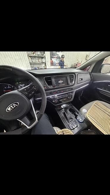 chrysler pacifica: Kia Carnival: 2016 г., Минивэн — 6