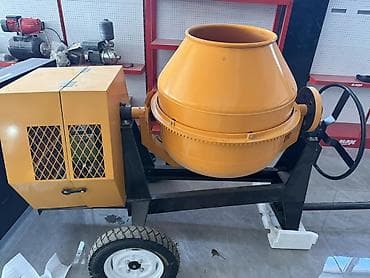 Бетономешалка Гравитационная, Большая (более 300 л), Новый