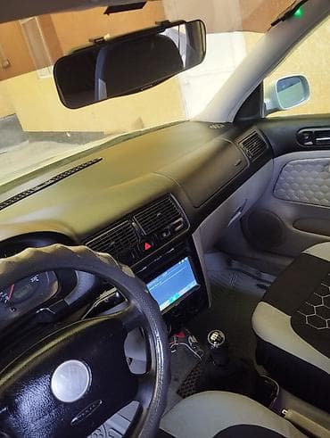 Volkswagen Golf: 1998 г., 1.4 л, Механика, Бензин, Хэтчбэк — 7