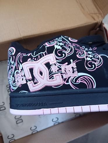 pull beer: Кеды DC Shoes, размер 41 (указан на бирке). Цвет: черный с розовыми — 3