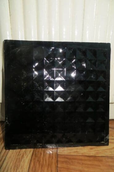 монолитная стойка: Плитка универсальная, чёрная. Для внутренних и наружных работ(стен — 2