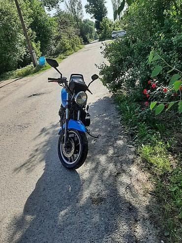 Suzuki: Мотоцикл дорожный, сузуки бандит. Основные особенности: - — 3