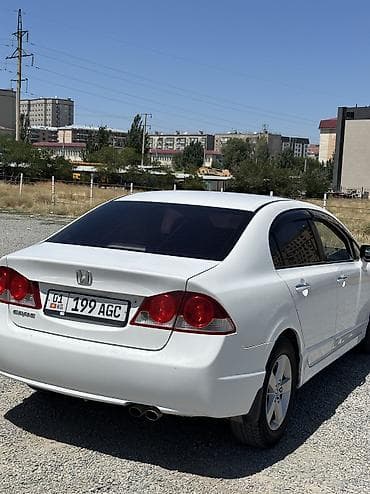 Honda Civic: 2006 г., 1.8 л, Автомат, Бензин, Седан — 2