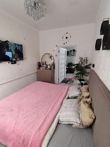 3 3: 🏡 Продается дом с двумя домами на участке в селе Аламедин! 📍 Адрес — 9