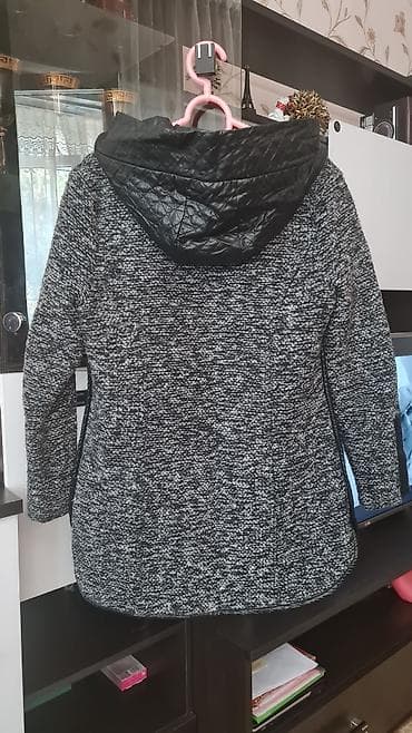 pull bear: Куртка на осень-весна
размер 44-46 — 2