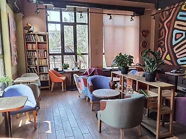 Байтик Баатыра Сдается часть кофейни, точнее кухня Первая линия