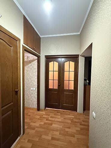 Продажа квартир: 3 комнаты, 81 м², ул. Московская / Ибраимова 106 серия, 2 этаж — 2