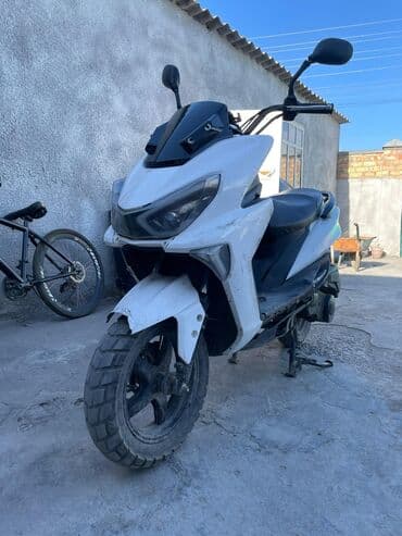 цены на мотоциклы: Скутер макси Основные особенности: - Двигатель бензиновый, вариатор — 5