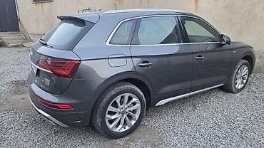 s 140: Audi Q5: 2020 г., 2 л, Автомат, Бензин, Кроссовер — 1