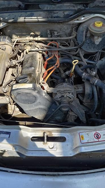 вип машина: Audi 100: 1994 г., 0.2 л, Седан — 3