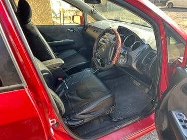 срочно продаю в связи с переездом: Honda Fit: 2003 г., Автомат, Бензин, Хэтчбэк — 2