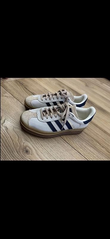 Мужские кроссовки, 35.5, 36, Adidas, Новый, цвет - Бежевый, Самовывоз, Бесплатная доставка, Платная доставка