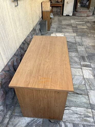офисные столы буу: Офисный стол, Б/у, Нерегулируемый, цвет - Бежевый, Прямоугольный, Самовывоз — 2