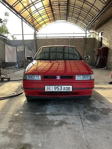 Транспорт: Volkswagen Vento: 1994 г., 1.8 л, Механика, Бензин — 1