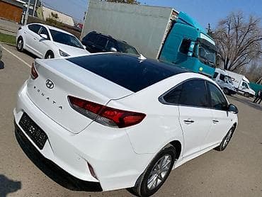 Транспорт: Hyundai Sonata: 2021 г., 2 л, Автомат, Газ — 6
