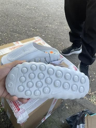 мужской обувь: Сабо, 40, 41, 42, Nike, Новый, цвет - Белый — 2