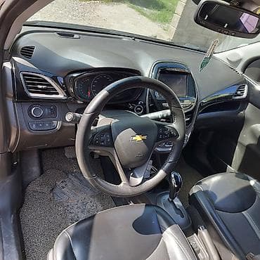 Продажа авто: Chevrolet Spark: 2019 г., Автомат, Хэтчбэк — 3