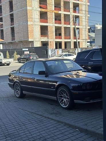 люк 124: BMW 5 series: 1994 г., 4.4 л, Механика, Бензин, Седан — 4