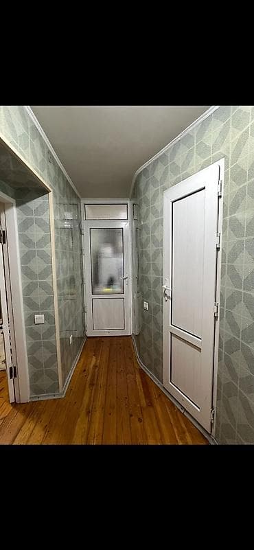 Недвижимость: 1 комната, 8 мкр Агентство недвижимости, Только девушкам, от 1 месяца, от 3 месяцев, от 6 месяцев, С мебелью полностью — 1
