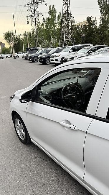 matiz 2013: Chevrolet Spark: 2019 г., 1 л, Вариатор, Бензин, Хэтчбэк — 7