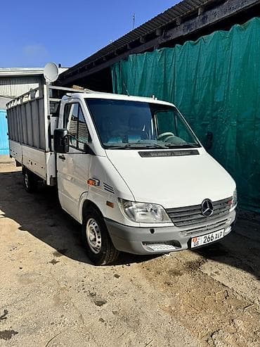 Грузовик, Mercedes-Benz, Стандарт, 3 т, Б/у at lalafo.kg Грузовик, Mercedes-Benz, Стандарт, 3 т, Б/у