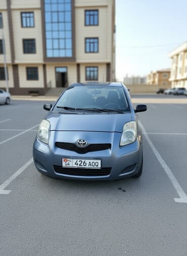 Toyota Yaris: 2009 г., 1 л, Механика, Бензин, Хэтчбэк