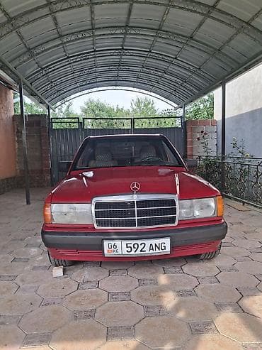 bmw ф10: Mercedes-Benz 190: 1985 г., 0.2 л, Механика, Бензин, Седан — 1