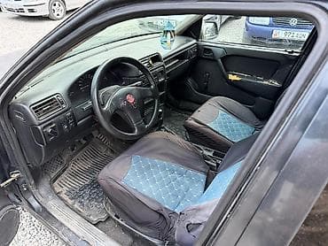 кран букса: Opel Vectra: 1993 г., 1.8 л, Бензин — 3