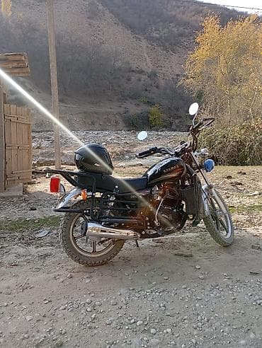 Мотоцикл дорожный 200 см³, черный Основные характеристики: - — 5