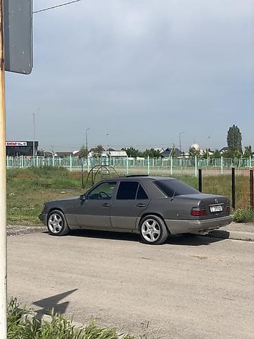 Продажа авто: Mercedes-Benz E-Class: 1994 г., 2 л, Механика, Бензин, Седан — 9