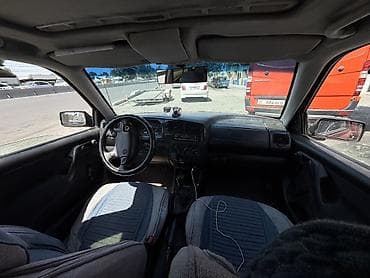 фв 6: Volkswagen Golf Variant: 1994 г., 1.8 л, Механика, Бензин, Универсал — 8