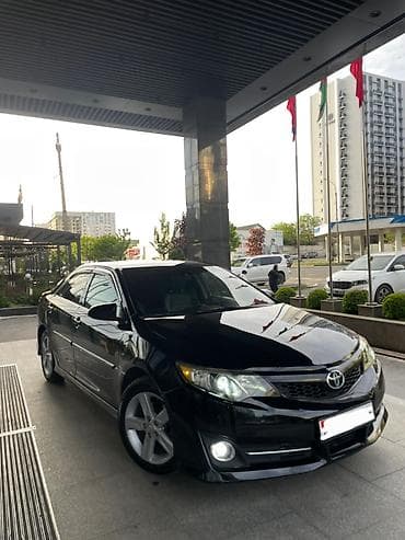 50: Toyota Camry: 2014 г., 2.5 л, Автомат, Бензин, Седан — 3