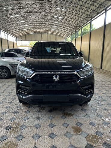 срочно продаю в связи с переездом: Ssangyong Rexton: 2018 г., 2.2 л, Автоматические, Дизель, Внедорожник — 1