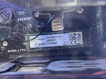 surface pro 9: SSD-накопитель Samsung MZVLB512HAJQ-000H1, объём 512 ГБ. Форм-фактор — 2