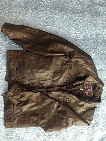 Киреге берилүүчү кийимдер: Продаю кожаную куртку, новую. Сделано в Пакистане. подойдёт для — 2