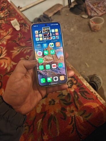 пассивное сетевое оборудование 6: OnePlus 13T, Б/у, 256 ГБ, цвет - Серебристый, 2 SIM — 3