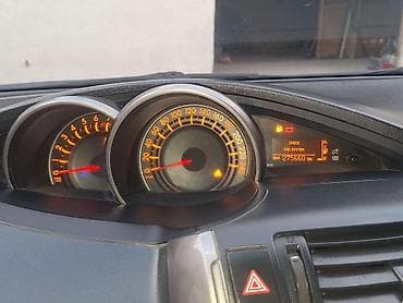 mini kuper: Toyota Verso: 2009 г., Минивэн — 9