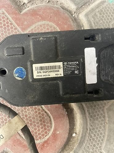 Автомобильные камеры: Видеорегистратор Б/у, Встроенный в зеркало — 2