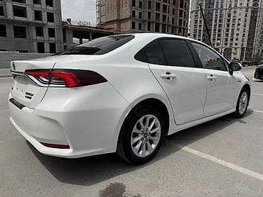 coroll: Toyota Corolla: 2022 г., 1.8 л, Автомат, Гибрид, Седан — 4