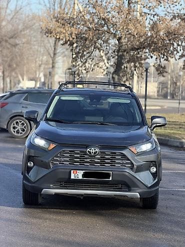 Toyota RAV4: 2019 г., 2.5 л, Автомат, Бензин, Кроссовер